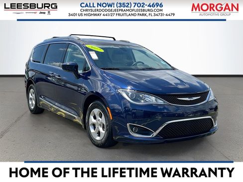 Used 2017 Chrysler Pacifica Touring-L Plus FWD image 1