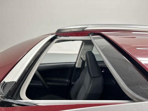 Used 2018 Toyota RAV4 XLE w/ Plus Extra Value Package image 19