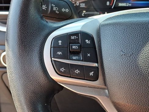 Certified 2023 Ford Explorer XLT w/ Equipment Group 202A AWD/4WD image 22