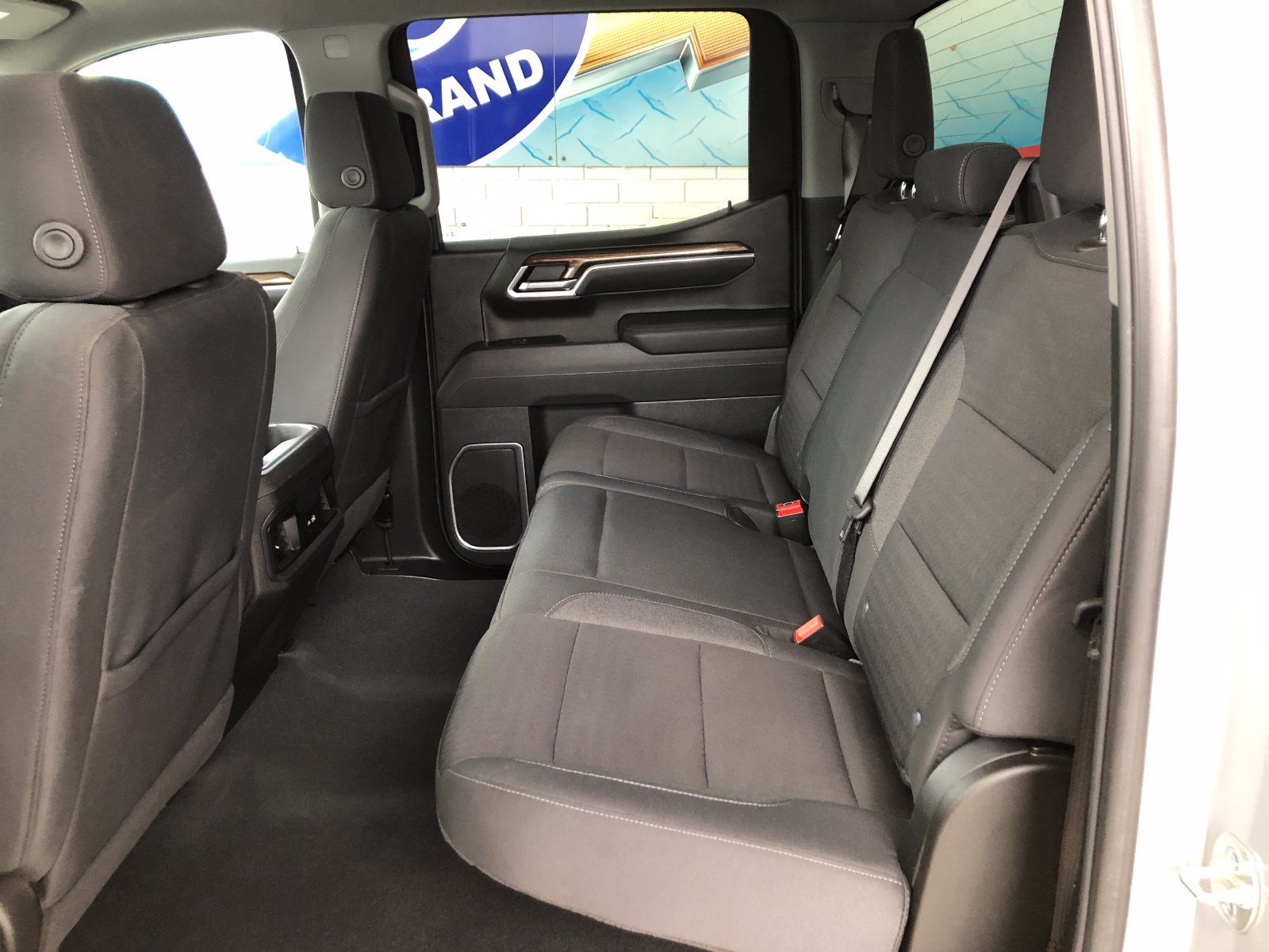 Used 2025 Chevrolet Silverado 1500 RST AWD/4WD image 9