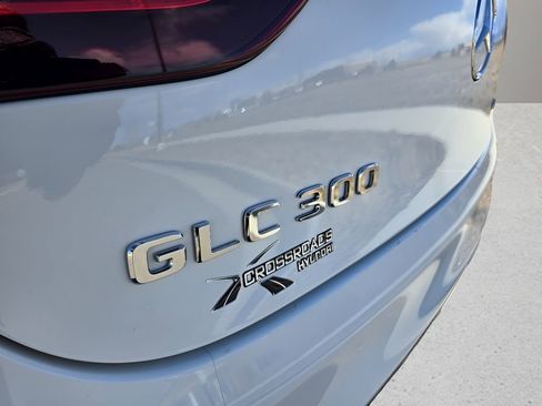 Used 2022 Mercedes-Benz GLC 300 4MATIC Coupe image 10