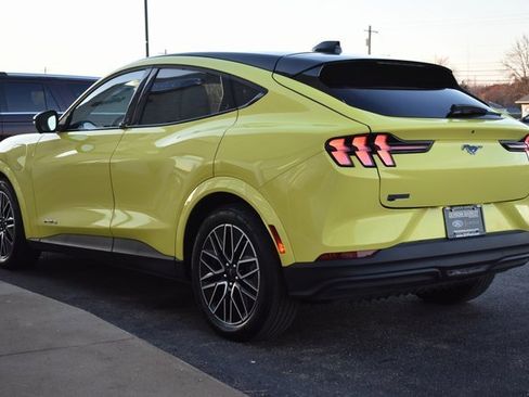 Used 2025 Ford Mustang Mach-E Premium image 10