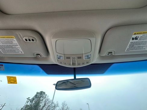 Used 2017 Ford Edge Titanium w/ Technology Package image 18