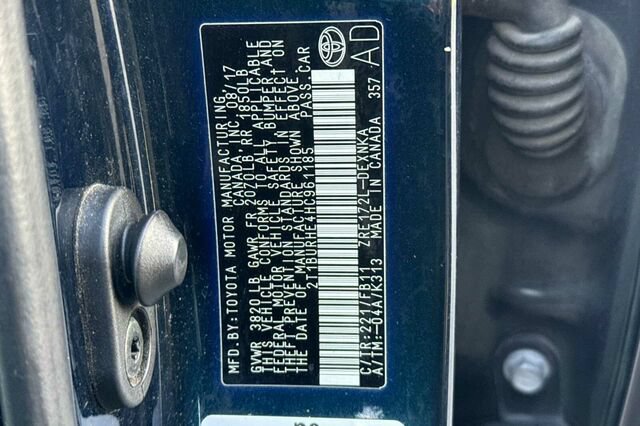 Used 2017 Toyota Corolla LE w/ Carpet Mat Package (TMS) FWD image 26