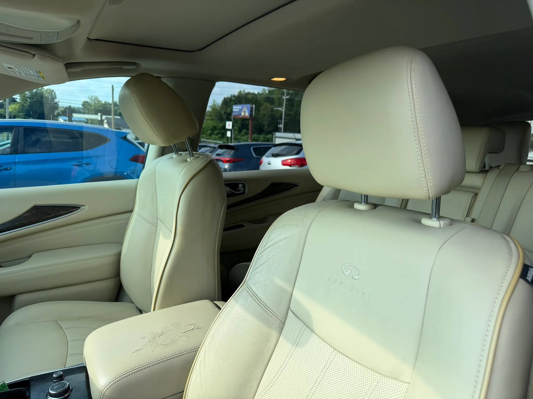 Used 2014 INFINITI QX60 Luxe w/ Premium Package AWD/4WD image 13