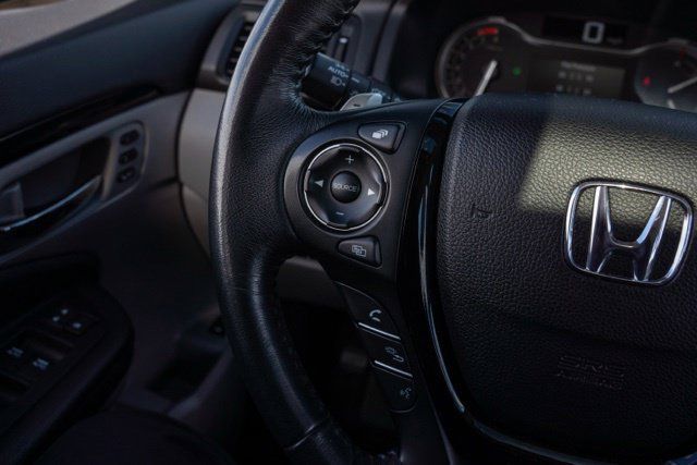 Used 2017 Honda Pilot Touring image 16