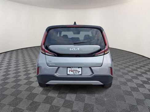 Certified 2025 Kia Soul LX w/ LX Technology Package FWD image 5