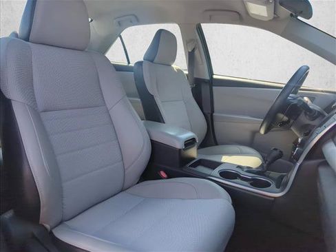 Used 2017 Toyota Camry SE FWD image 24