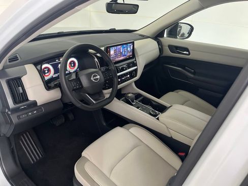 Used 2026 Nissan Pathfinder SL AWD/4WD image 25