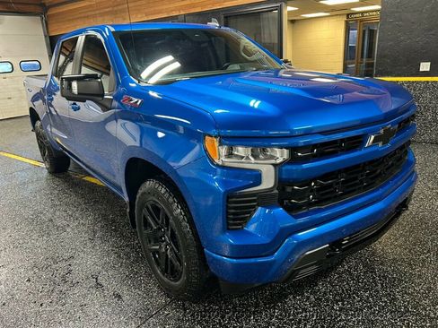 Used 2024 Chevrolet Silverado 1500 RST AWD/4WD image 9