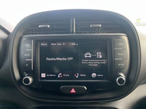 Used 2023 Kia Soul LX image 19