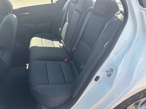 Used 2022 Nissan Altima 2.5 S FWD image 14
