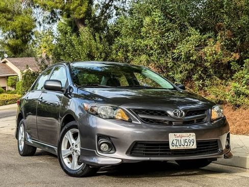 Used 2013 Toyota Corolla S FWD image 1
