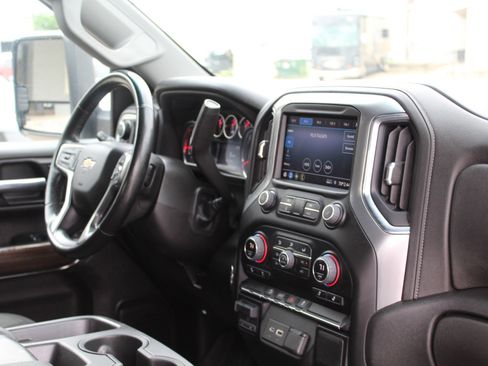 Used 2023 Chevrolet Silverado 2500 LT w/ Convenience Package image 15