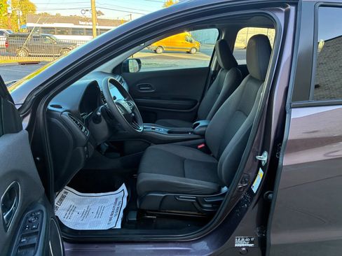 Used 2020 Honda HR-V EX image 11