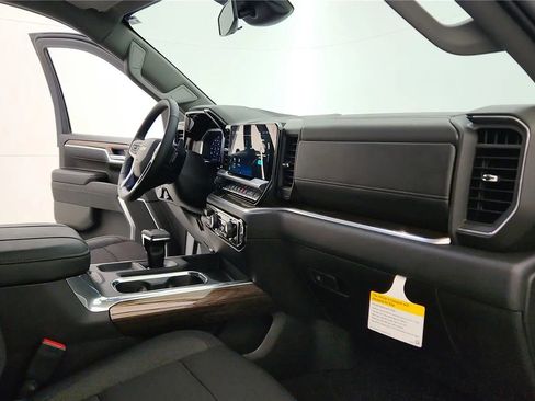 New 2026 Chevrolet Silverado 1500 LT w/ Convenience Package II AWD/4WD image 38