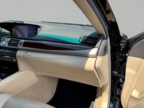 Used 2014 Lexus LS 460 AWD w/ Comfort Package image 26