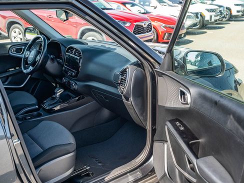 Used 2022 Kia Soul X-Line FWD image 10