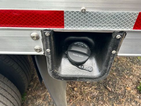 New 2026 Ford E-450 and Econoline 450 Super Duty w/ Driver's Safety Package RWD image 22