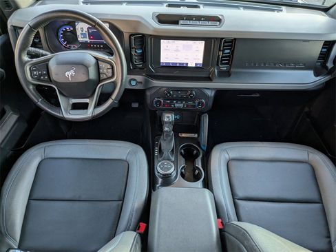 Used 2022 Ford Bronco Wildtrak image 14