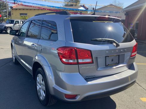 Used 2019 Dodge Journey SE w/ Connectivity Group image 5