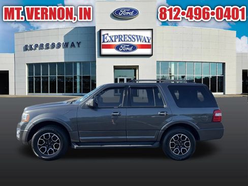 Used 2017 Ford Expedition XLT w/ Equipment Group 202A AWD/4WD image 9