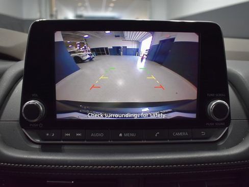 Used 2021 Nissan Rogue S image 21