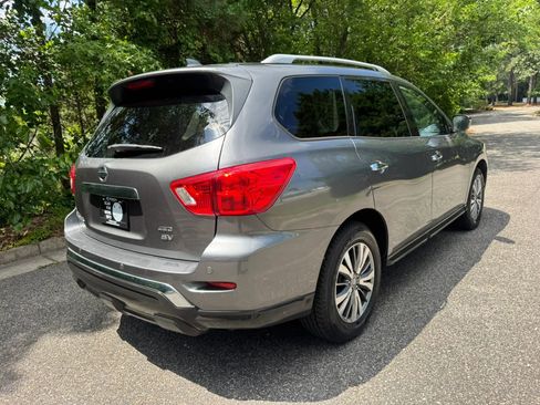 Used 2019 Nissan Pathfinder SV AWD/4WD image 6
