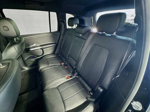 Used 2022 Mercedes-Benz GLB 250 image 24