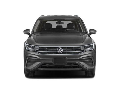Used 2024 Volkswagen Tiguan SE AWD/4WD image 7