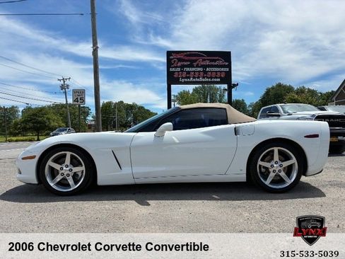 Used 2006 Chevrolet Corvette Convertible w/ Preferred Equipment Group RWD image 2