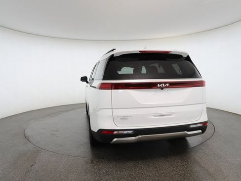 Used 2024 Kia Carnival SX image 13