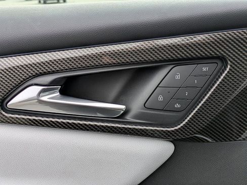 New 2026 Chevrolet Traverse High Country image 12