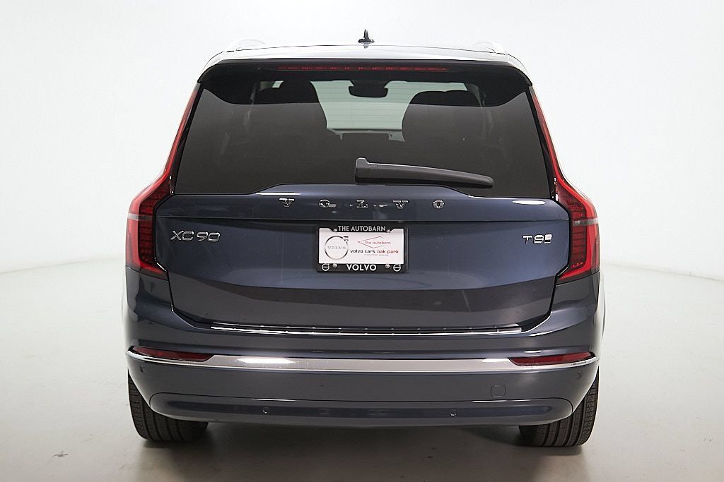 New 2026 Volvo XC90 T8 Plus w/ Protection Package AWD/4WD image 9