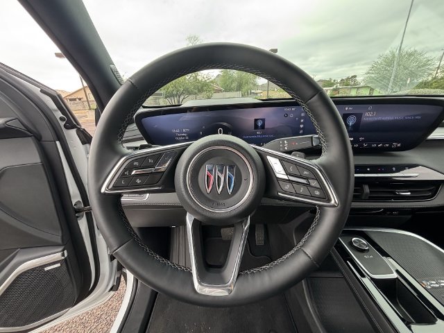 Used 2025 Buick Enclave Preferred FWD image 28