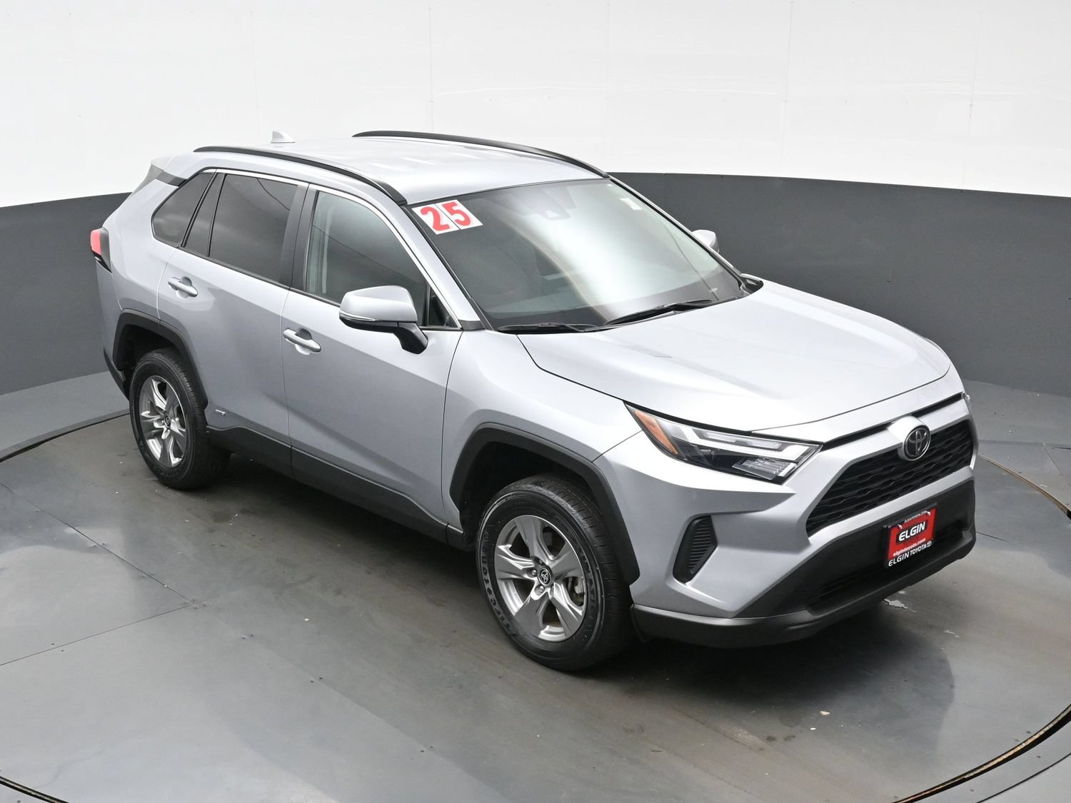 Used 2025 Toyota RAV4 XLE AWD/4WD image 34