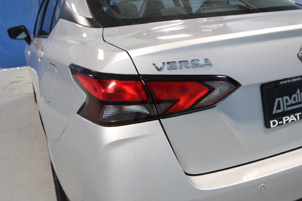 Used 2025 Nissan Versa SV FWD image 35