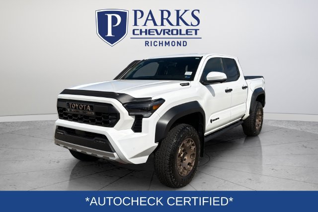 Used 2025 Toyota Tacoma 4x4 Double Cab Hybrid image 3