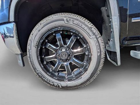 Used 2014 GMC Sierra 1500 SLT w/ SLT Crew Cab Value Package AWD/4WD image 20