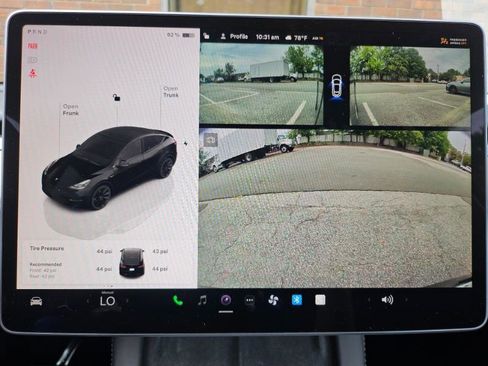 Used 2023 Tesla Model Y Long Range AWD/4WD image 45
