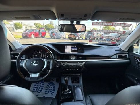 Used 2013 Lexus ES 350 w/ Premium Pkg FWD image 12