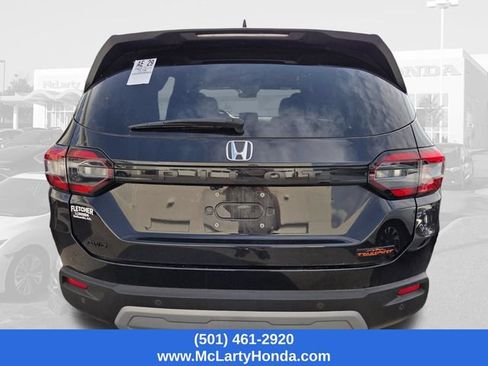 Used 2023 Honda Pilot TrailSport image 6