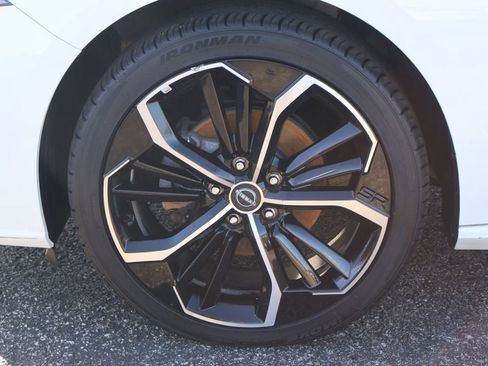 Used 2024 Nissan Altima 2.5 SR image 5