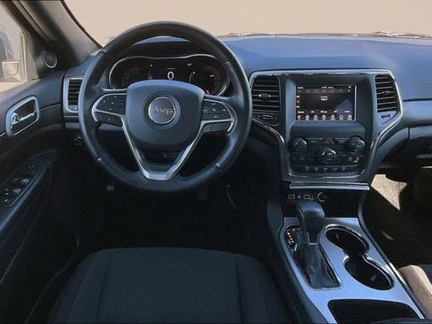 Used 2021 Jeep Grand Cherokee Laredo w/ Security & Convenience Group image 8