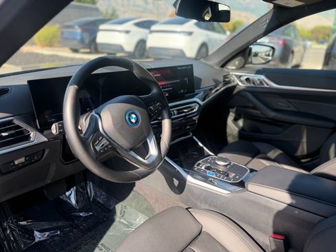 Used 2023 BMW i4 eDrive35 RWD image 13