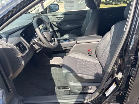 New 2026 Nissan Rogue Platinum w/ Platinum Premium Package AWD/4WD image 9