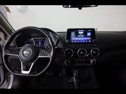 Certified 2022 Nissan Sentra SV w/ Trunk Package image 18