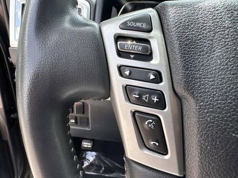 Used 2017 Nissan Titan PRO-4X w/ Pro-4x Convenience Package AWD/4WD image 31