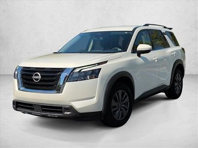 Used 2024 Nissan Pathfinder SV
