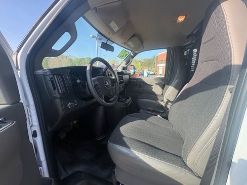 Used 2024 GMC Savana 2500 w/ Driver Convenience Package RWD image 10